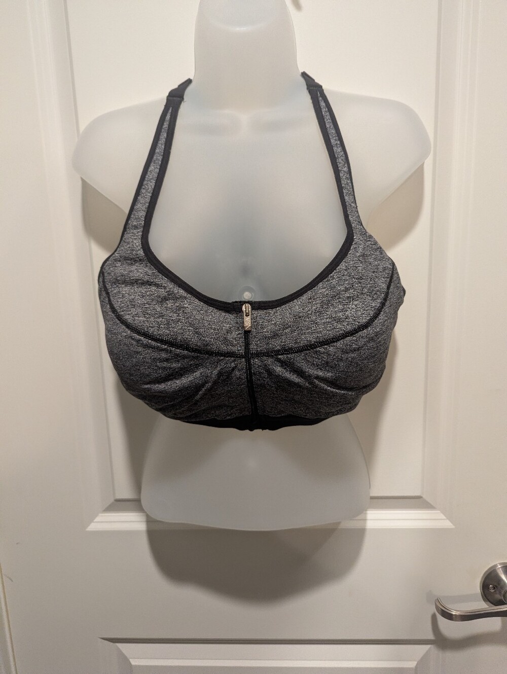 VSX Knockout Sports Bra - Front Closer 38DD